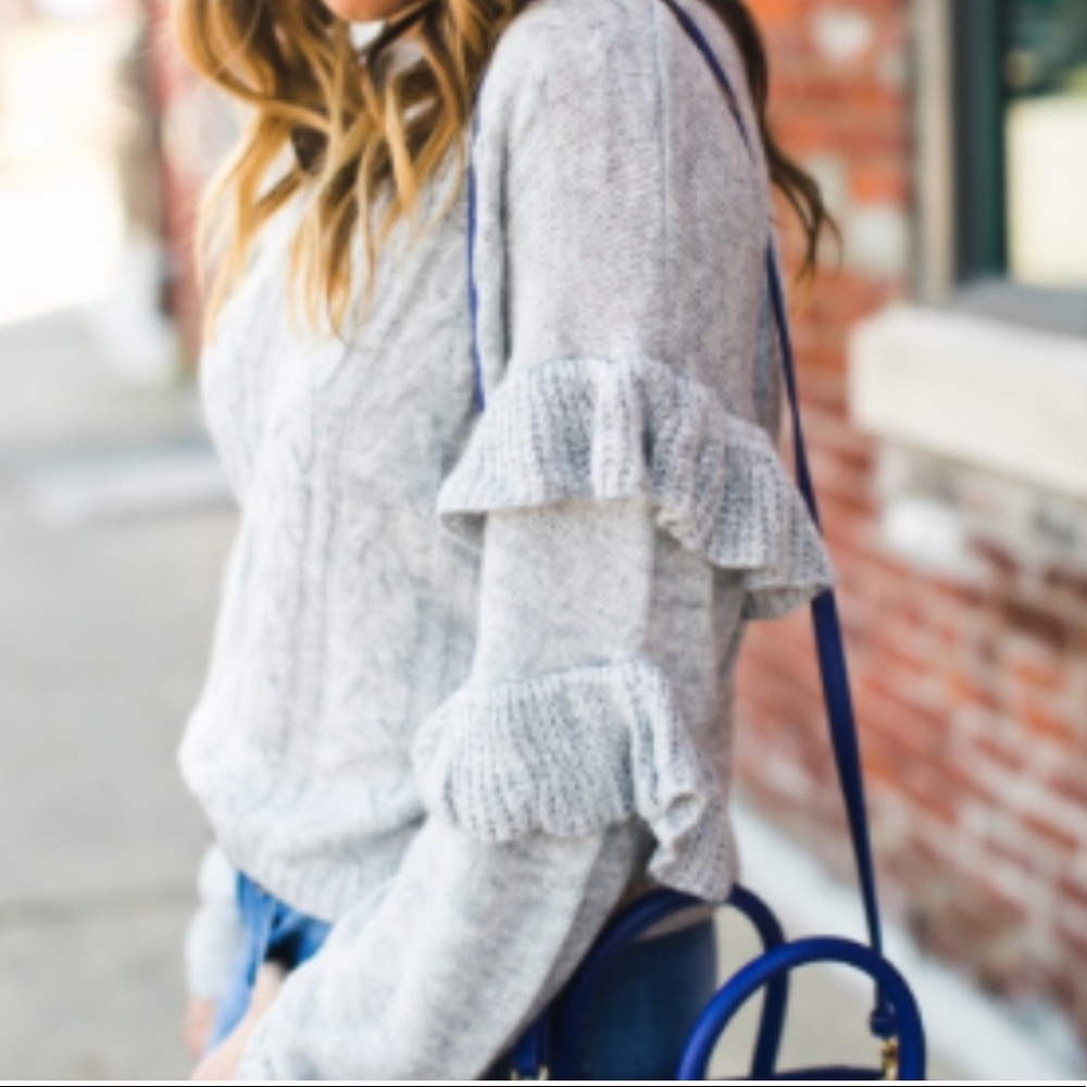 WAYF Sophie Ruffle Sleeve Sweater | L